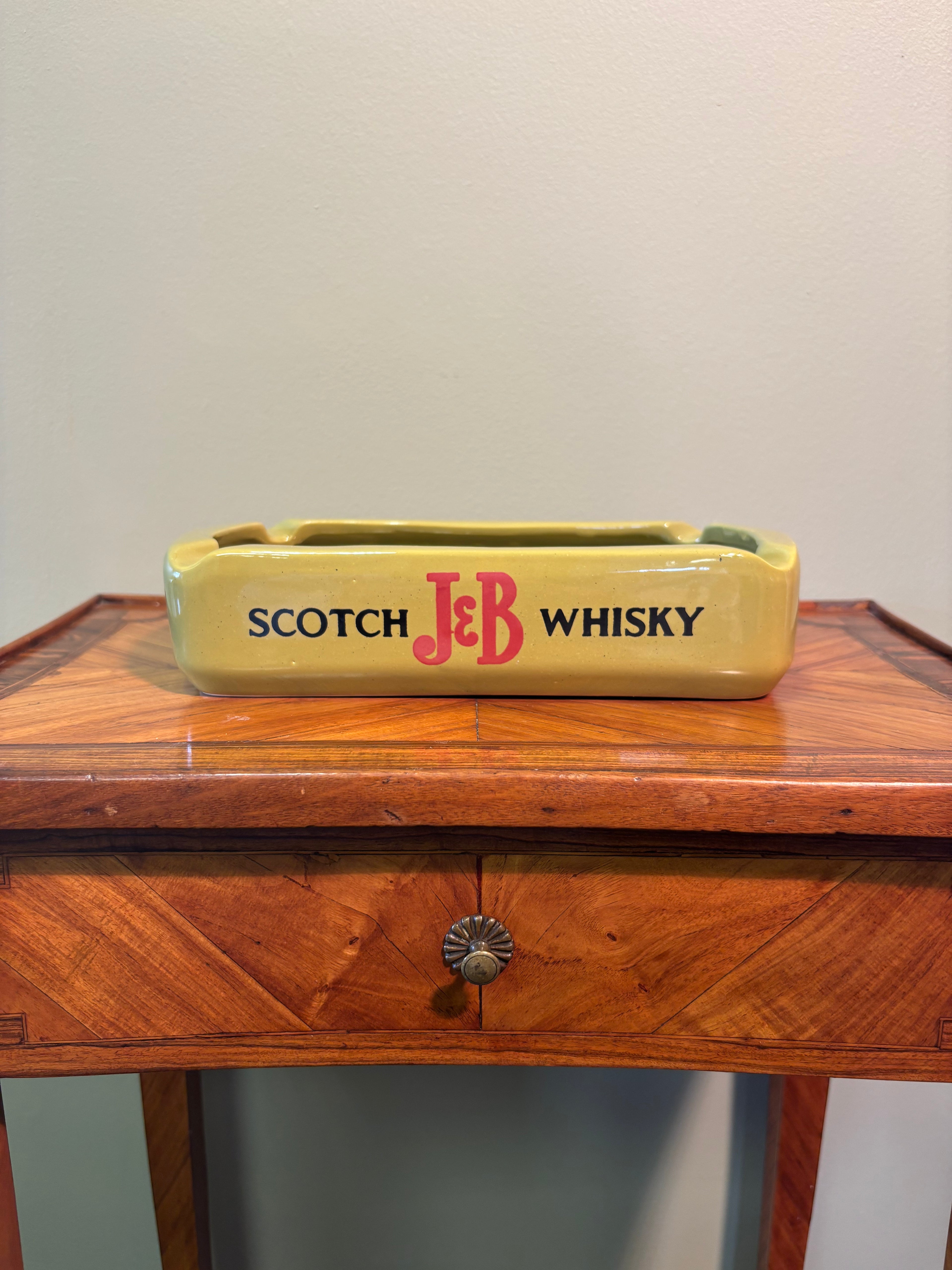 Mid-Century Wade Pottery J&B Scotch Whisky Ceramic Pub Ashtray