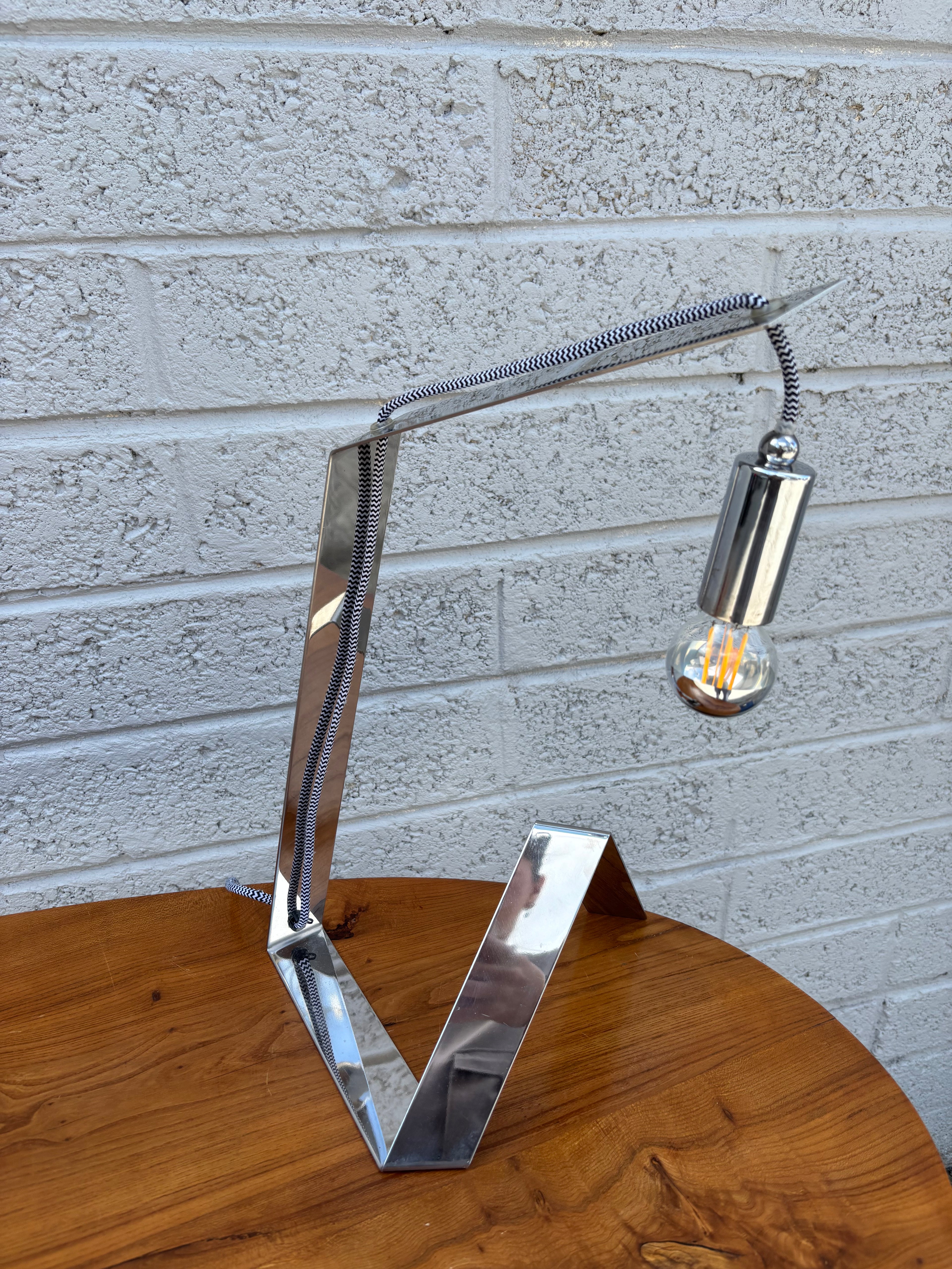 Postmodern Chrome Ribbon Table Lamp distributed by Agemob