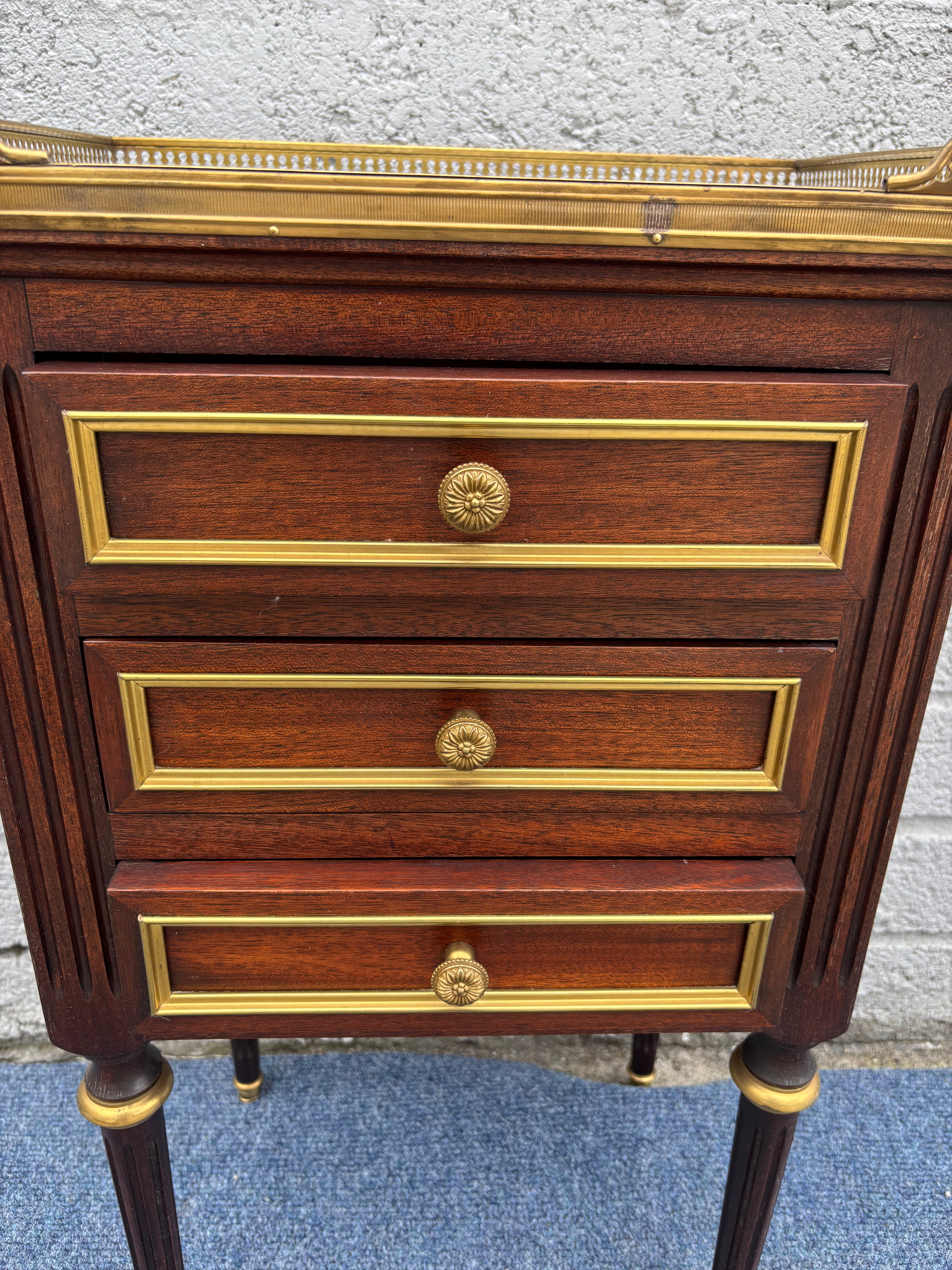French Louis XVI Style Mahogany & Carrara Marble Bedside Table – Circa 1950