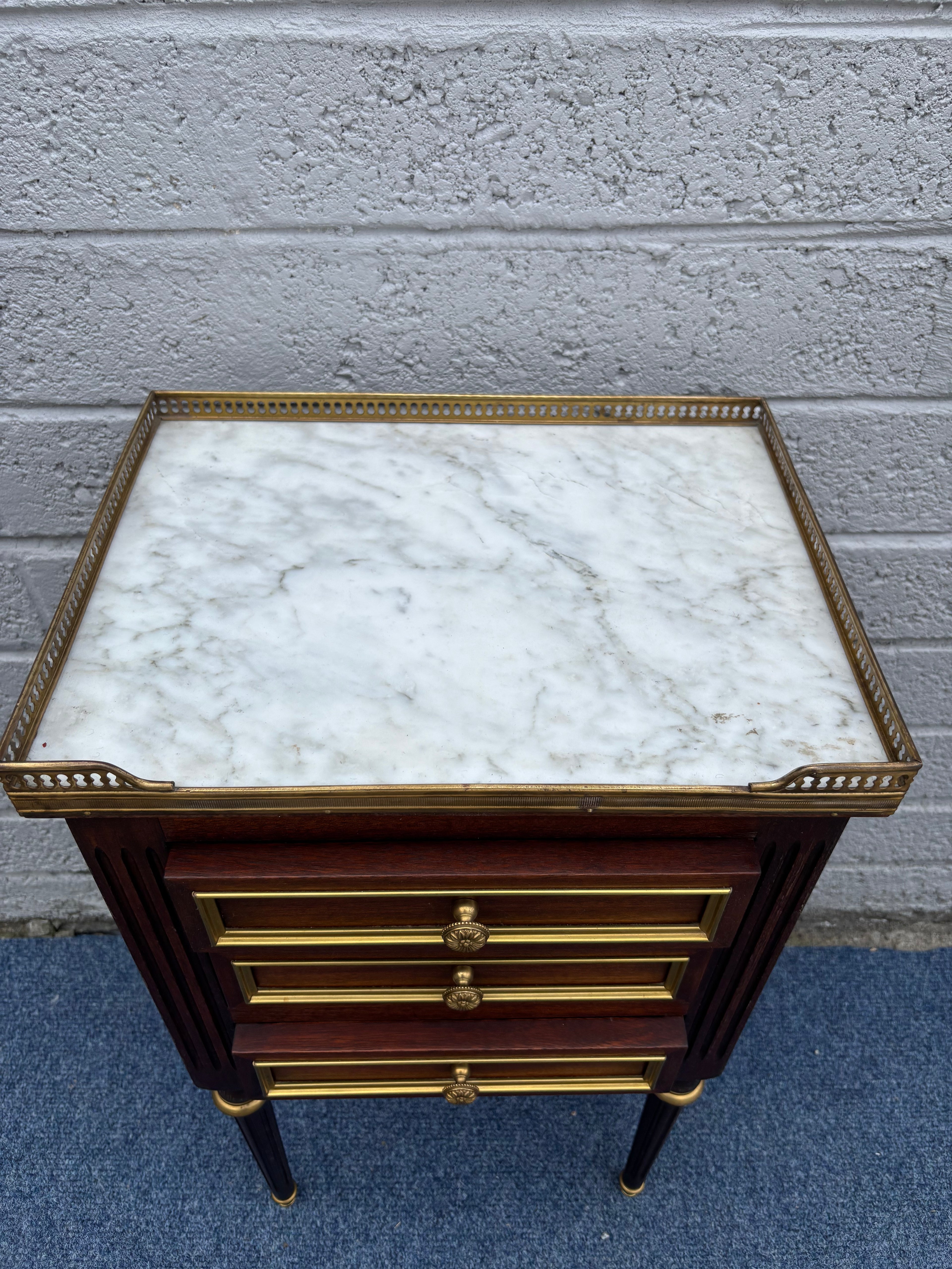 French Louis XVI Style Mahogany & Carrara Marble Bedside Table – Circa 1950